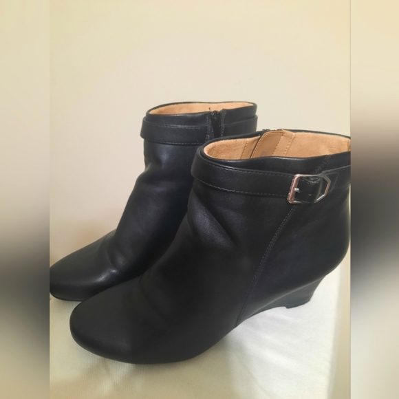 Naturalizer Boots - Picture 1 of 6